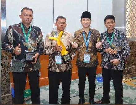 Penyerahan Penghargaan Proklim Lestari Dusun Nglaban 